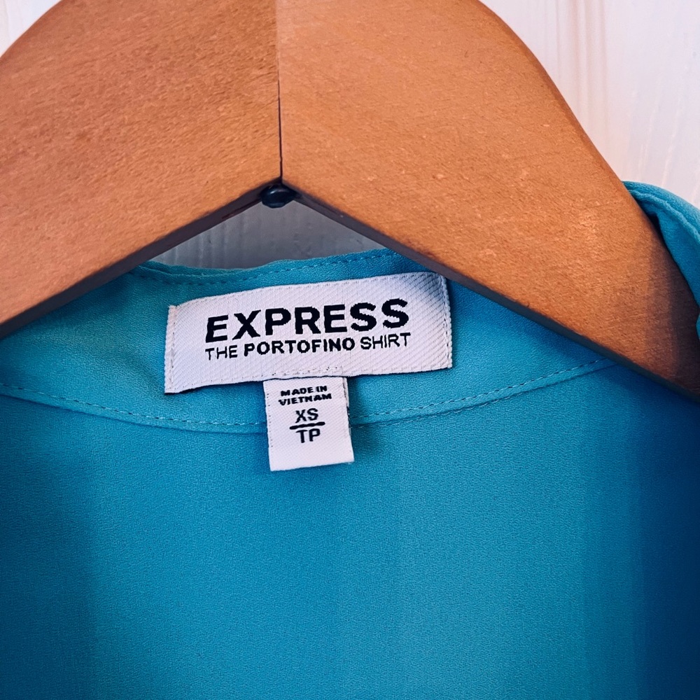 Express gorgeous blue long sleeve portofino shirt. Size XS - Picture 2 of 6
